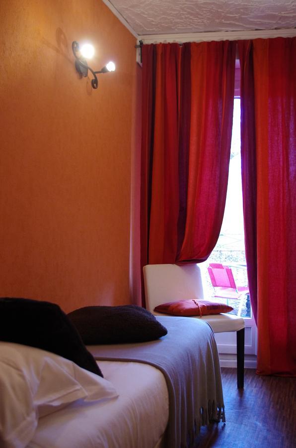 Lou Cigaloun Hotel Saint-Antonin-du-Var Exterior photo